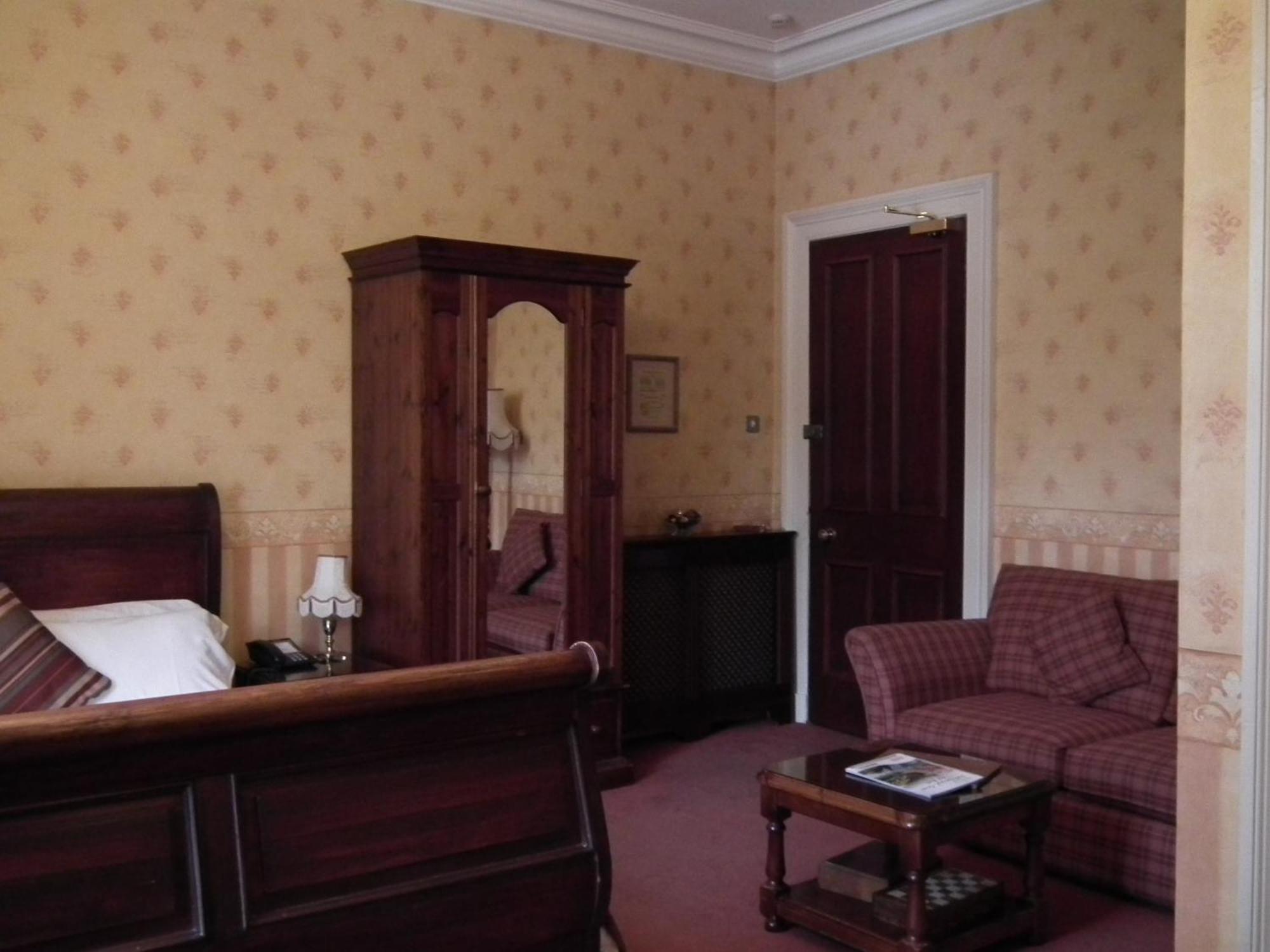 Ardlui Hotel Room photo