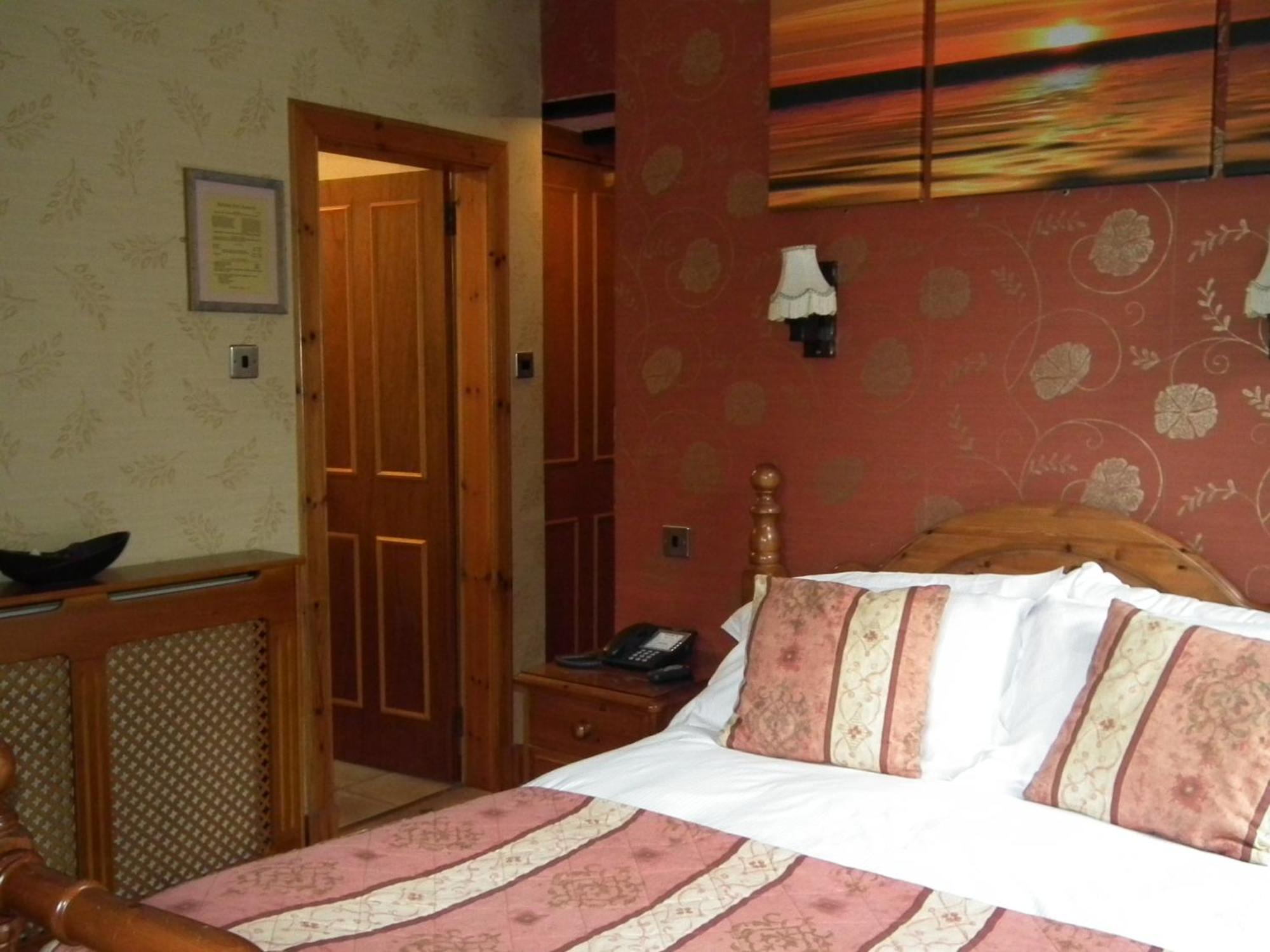 Ardlui Hotel Room photo