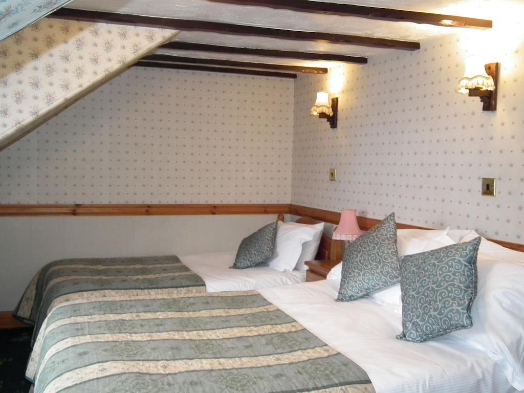 Ardlui Hotel Room photo
